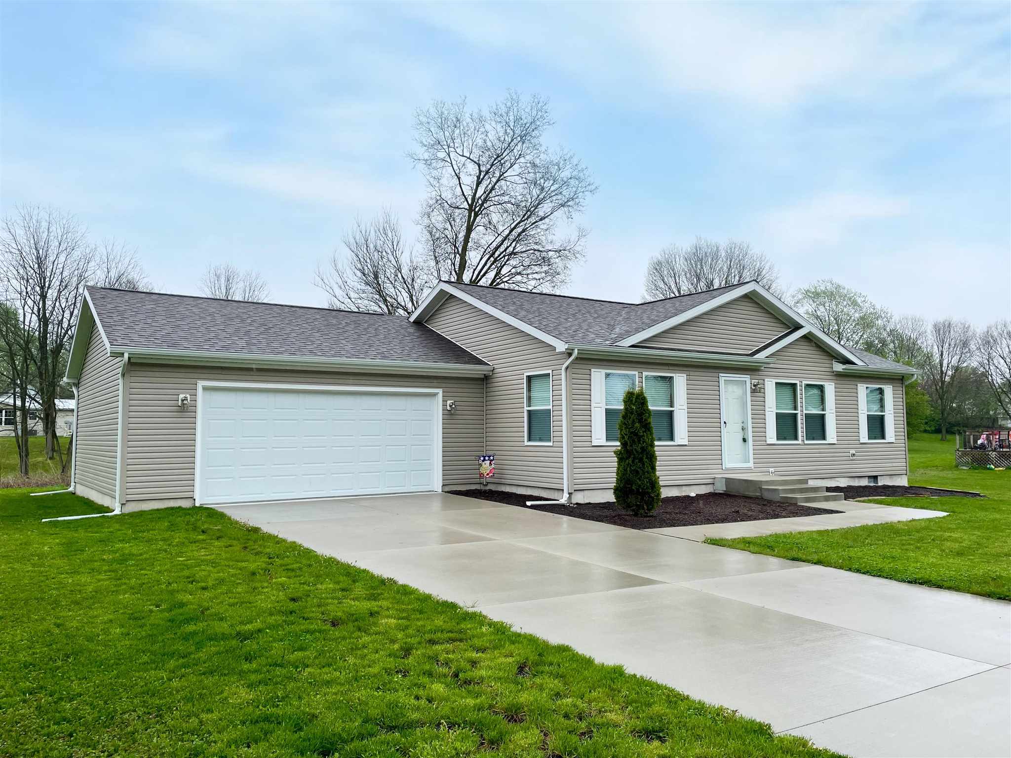 1331 Pontiac Street Rochester, IN 46975 - Photo 1 of 14