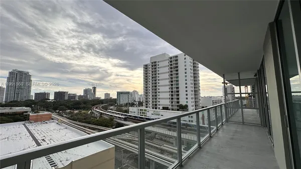 $3,000 | 79 Southwest 12th Street, Unit 1102S, Miami, FL 33130