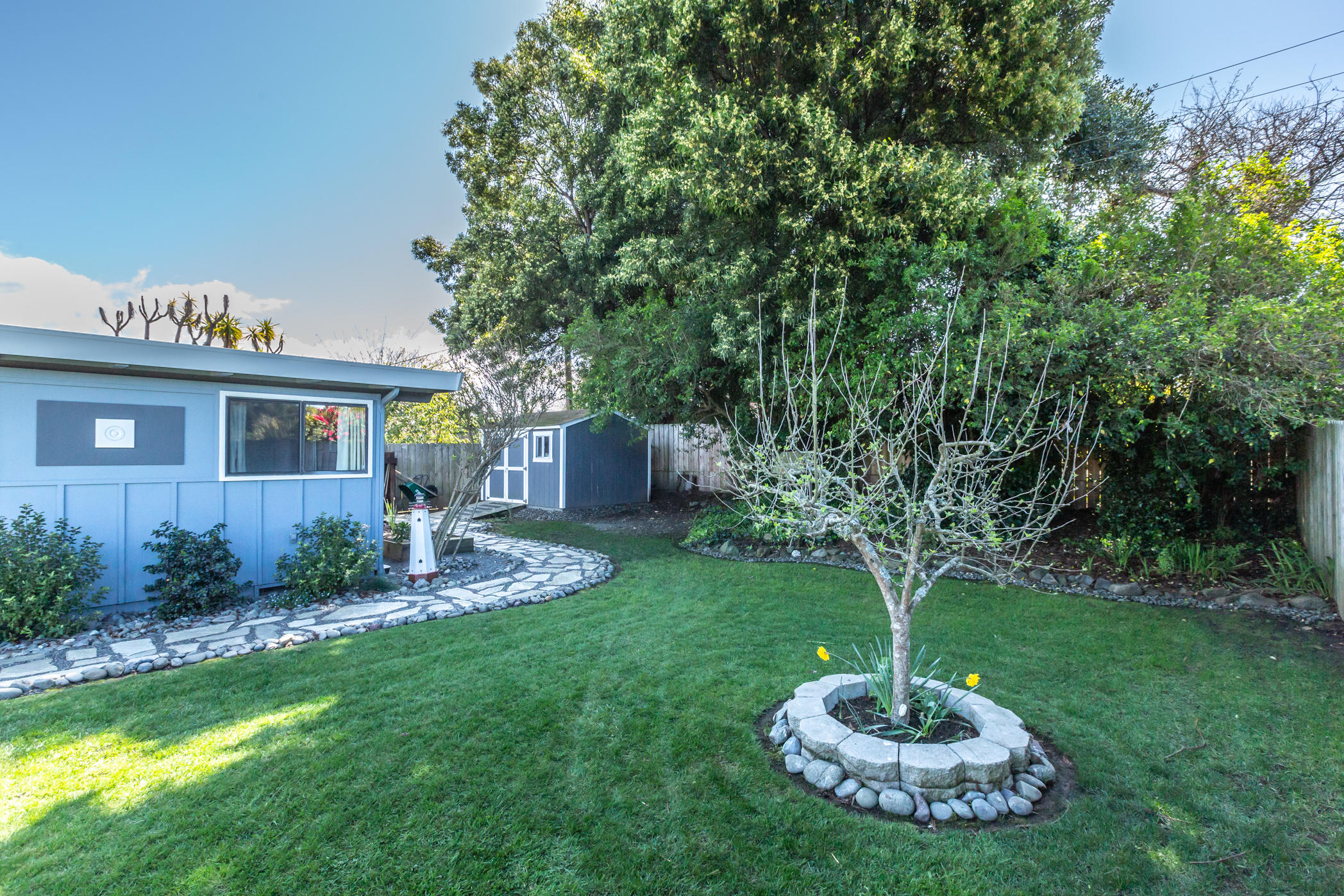3372 Edgewood Road Myrtletown, CA 95501 - Photo 39 of 44 a swimming pool with lots of trees