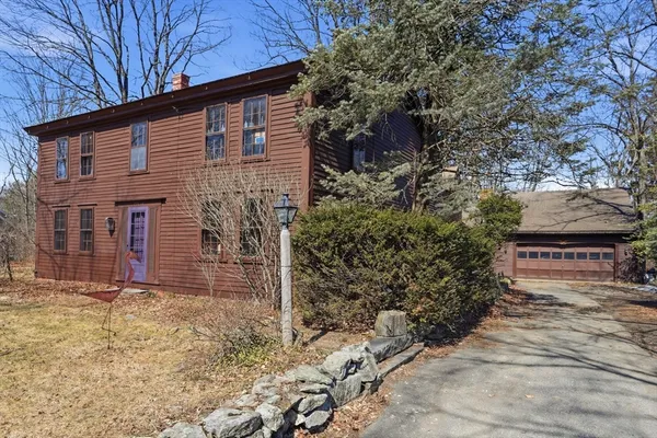 $680,000 | 447 Main Street, Bolton, MA 01740