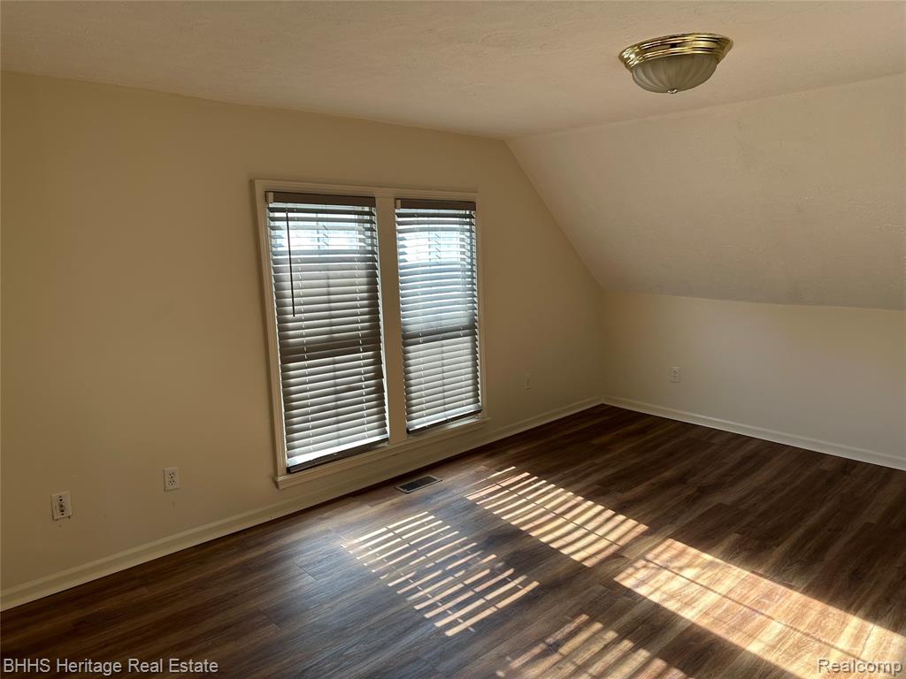 823 Alger Street Howell, MI 48843 - Photo 16 of 17
