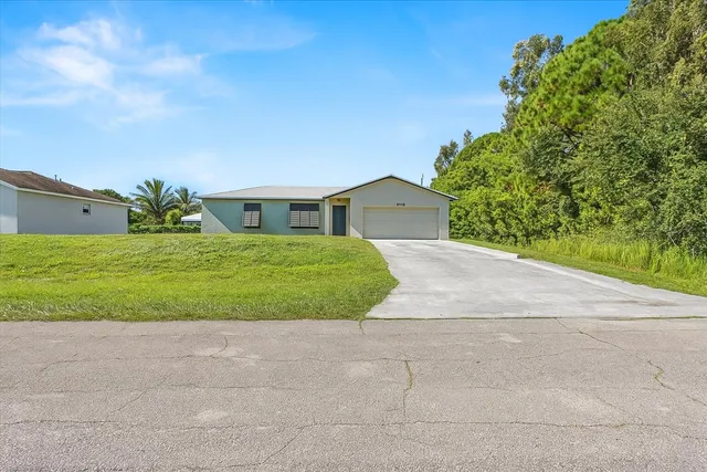 $315,000 | 2174 Southwest Larchmont Lane, Port St. Lucie, FL 34984