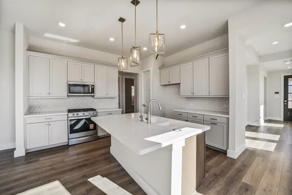 $357,009 | 2011 Frst Strm Way, Conroe, TX 77304