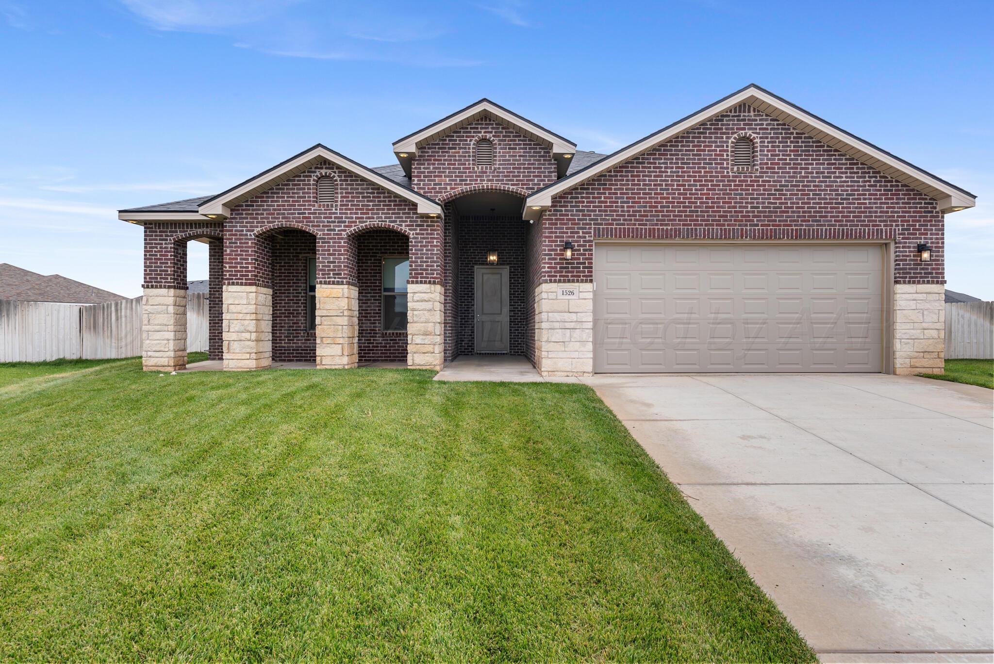 1526 Montaluse Road Amarillo, TX 79118 - Photo 3 of 30 1