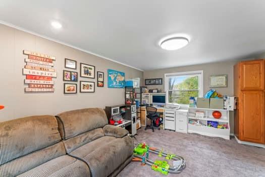 218 Parkedge Road Green Tree, PA 15220 - Photo 12 of 26 Gallery Image 12
