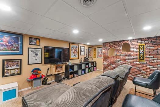 218 Parkedge Road Green Tree, PA 15220 - Photo 20 of 26 Gallery Image 20