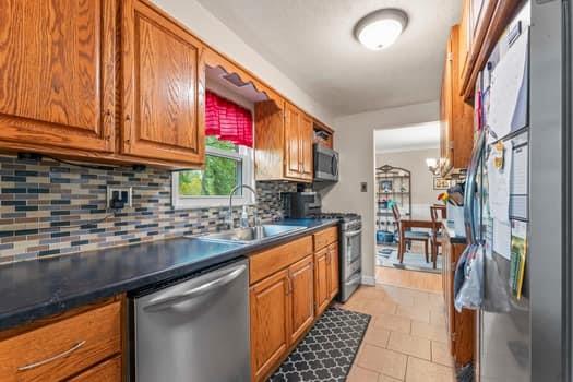 218 Parkedge Road Green Tree, PA 15220 - Photo 10 of 26 Gallery Image 10