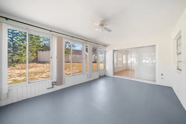 $1,995 | 3954 Sailmaker Lane, Holiday, FL 34691