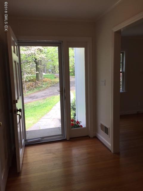 94 Maple Avenue Greenwich, CT 06830 - Photo 2 of 13 IMG_2510