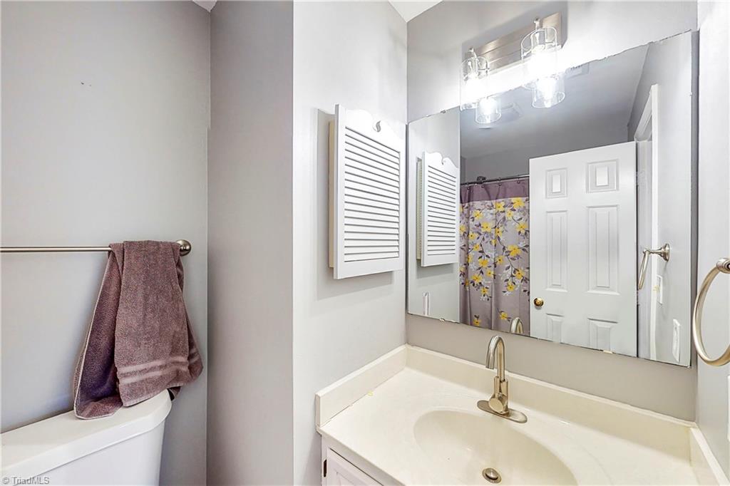 5202 Candlewick Road Greensboro, NC 27455 - Photo 25 of 31 Gallery Image 25