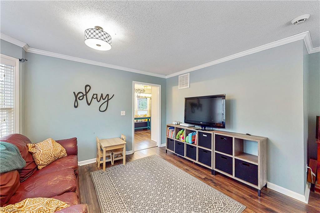 5202 Candlewick Road Greensboro, NC 27455 - Photo 10 of 31 Gallery Image 10