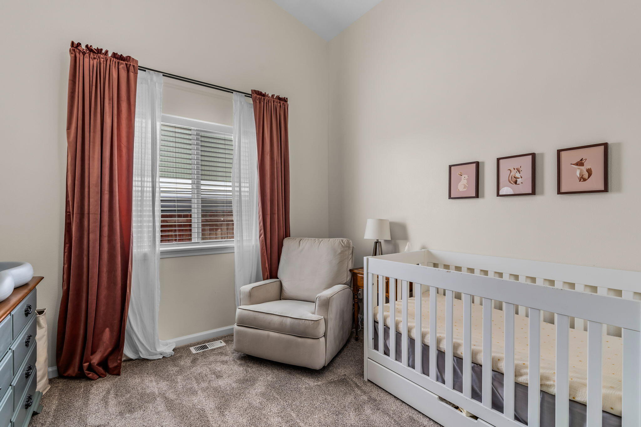 2427 Southwest 33rd Street Redmond, OR 97756 - Photo 14 of 21 2024_03_21_2427_sw_33rd_st_rdm-20