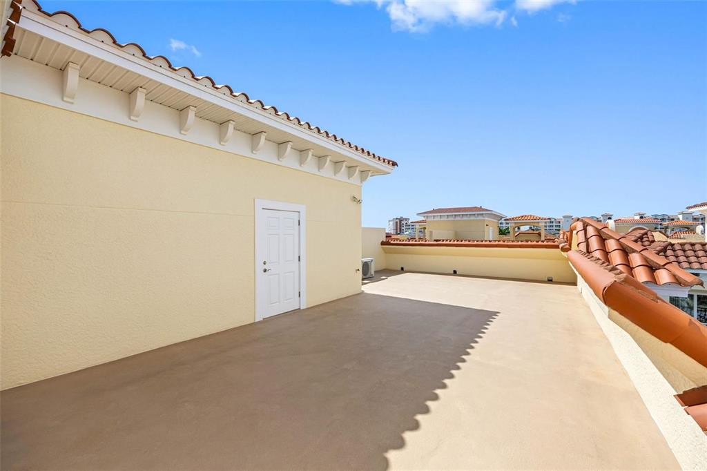 146 175th Terrace Drive East Redington Shores, FL 33708 - Photo 36 of 51 a view of a tall building