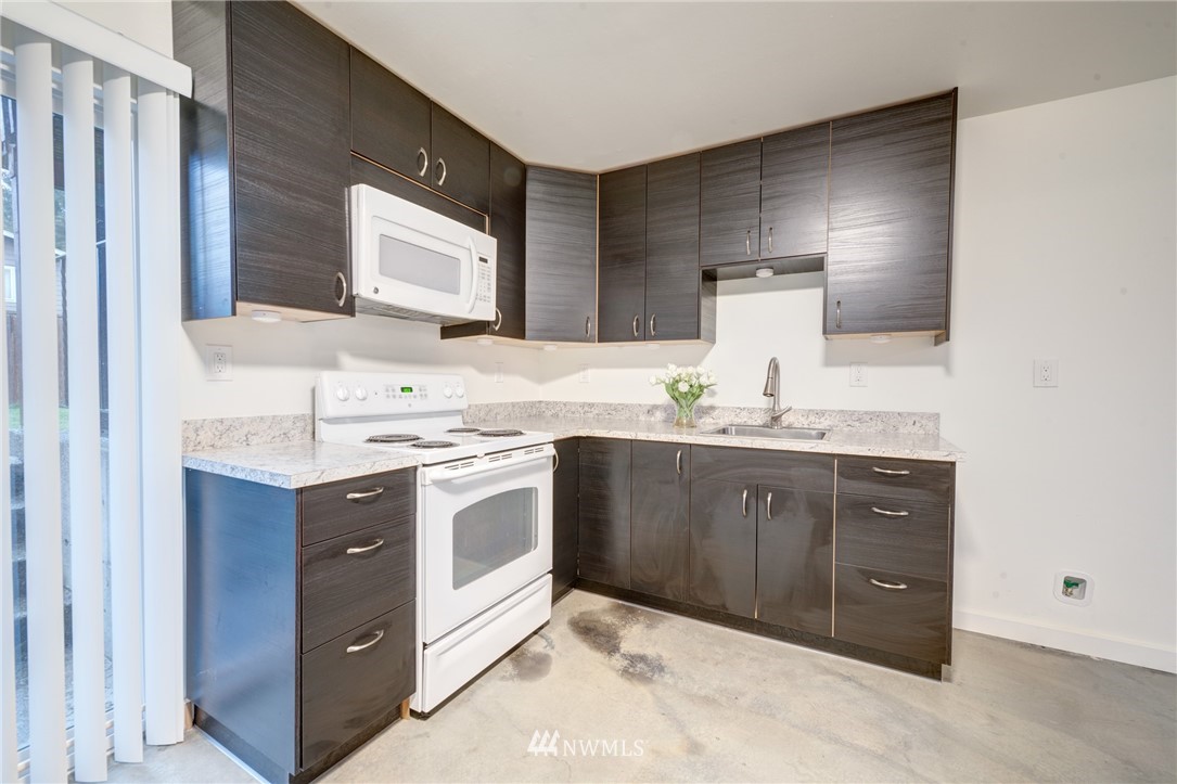 2126 Whitman Avenue Northeast Renton, WA 98059 - Photo 22 of 24 Gallery Image 22