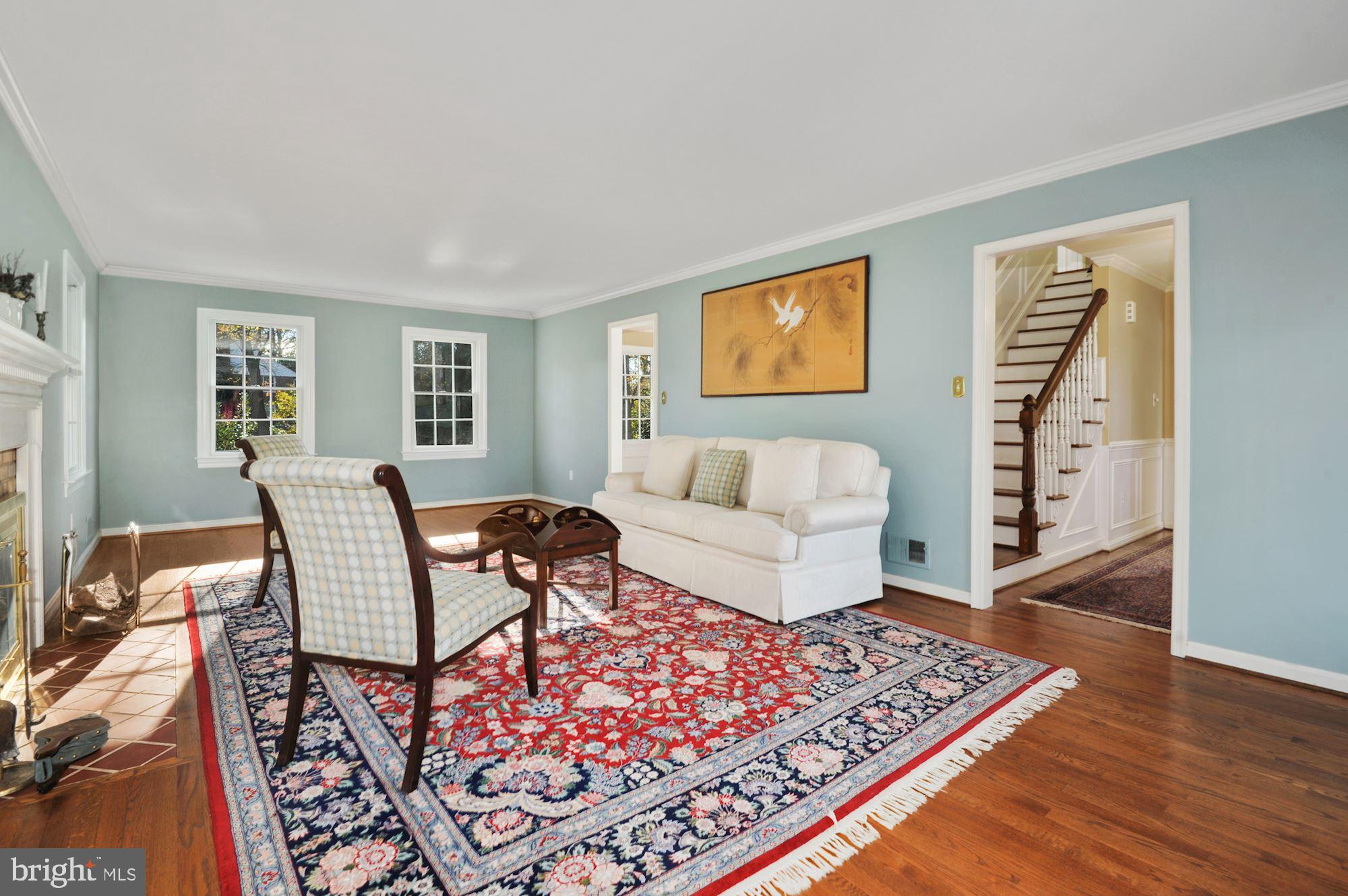 2101 Old Stage Road Alexandria, VA 22308 - Photo 12 of 45 Plenty of room for a piano and all your furniture!