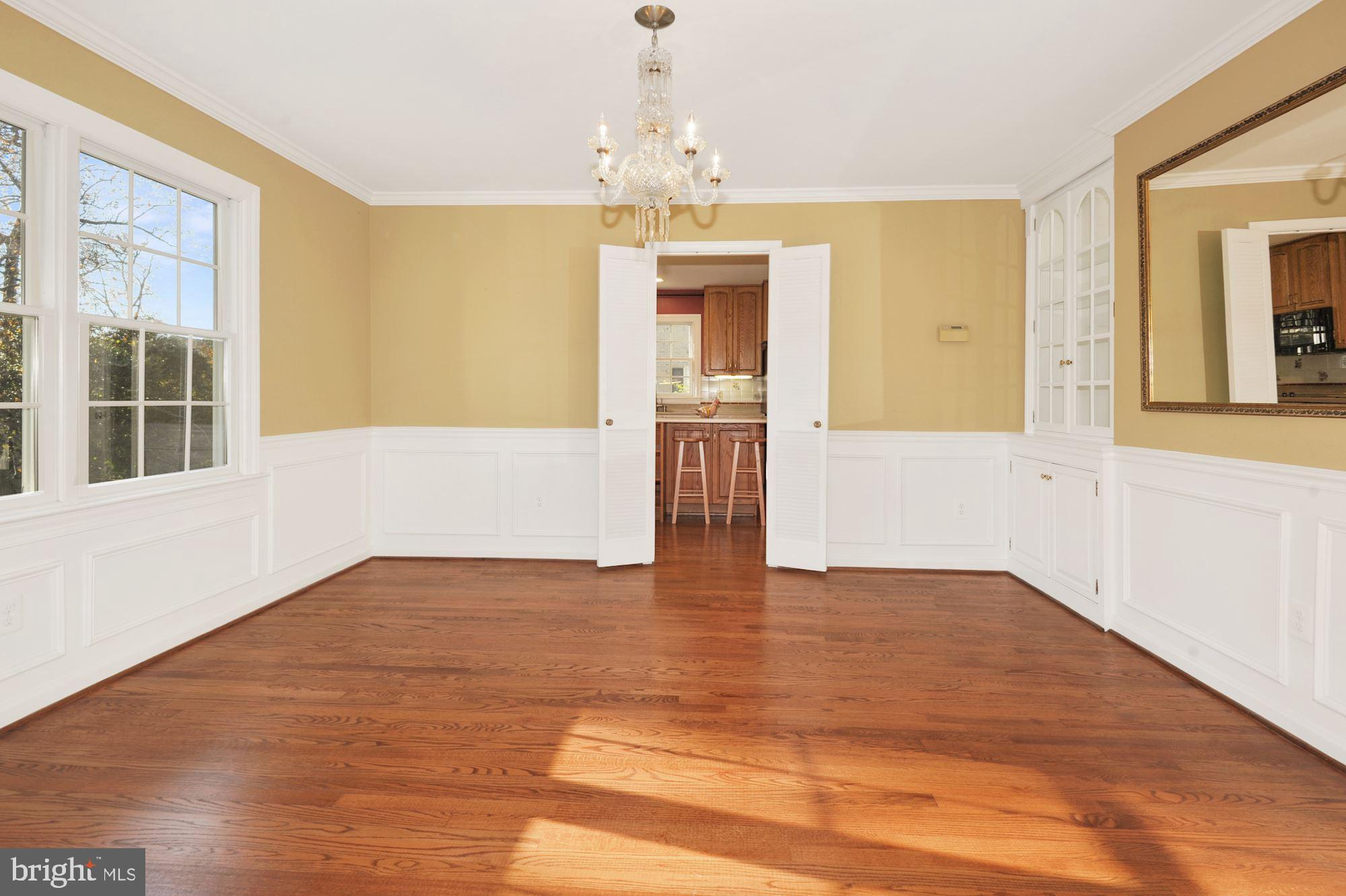 2101 Old Stage Road Alexandria, VA 22308 - Photo 14 of 45 Beautiful hardwoods on 1st & 2nd levels