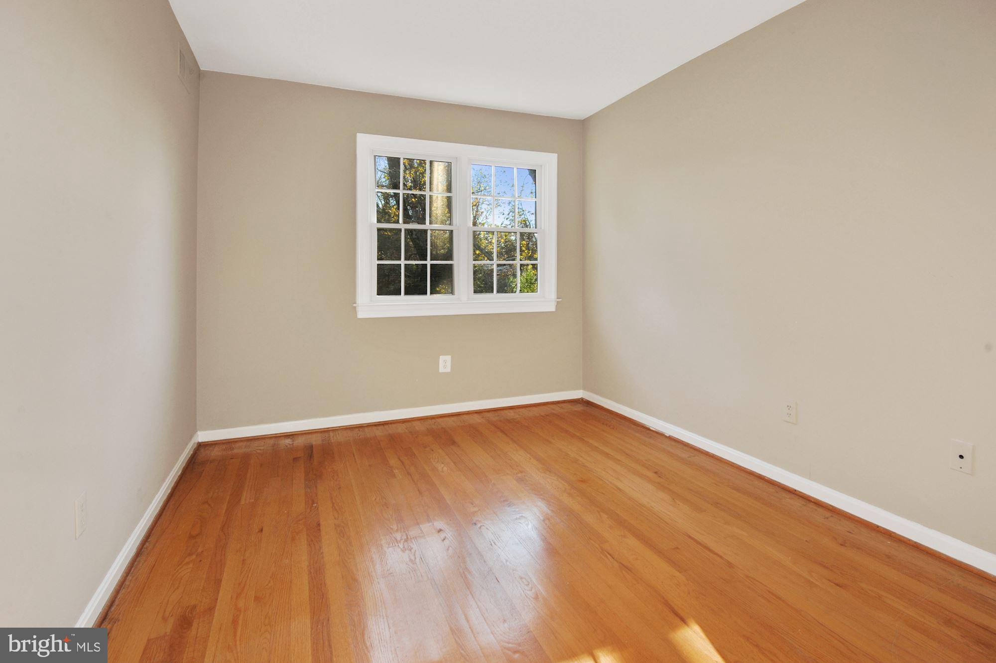 2101 Old Stage Road Alexandria, VA 22308 - Photo 33 of 45 4th upstairs bedroom