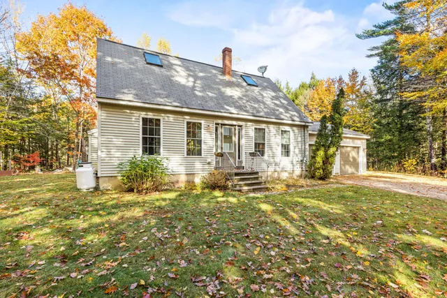 $489,000 | 34 Stoney Brook Road, Raymond, ME 04071