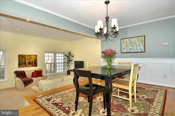 2237 Double Eagle Court Reston, VA 20191 - Photo 26 of 30 Dining Room