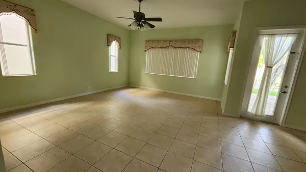 $4,000 | 1042 Grove Park Circle, Boynton Beach, FL 33436