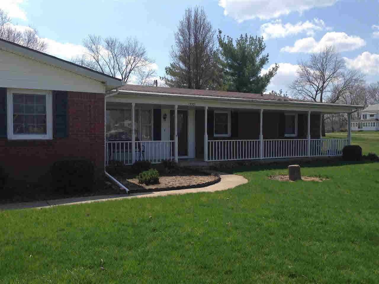 13301 West Council Road Yorktown, IN 47396 - Photo 2 of 27 Gallery Image 2