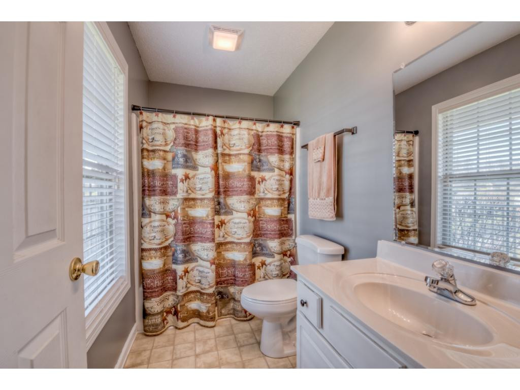 204 Maple Ridge Drive Jonesborough, TN 37659 - Photo 12 of 32 Photo 12