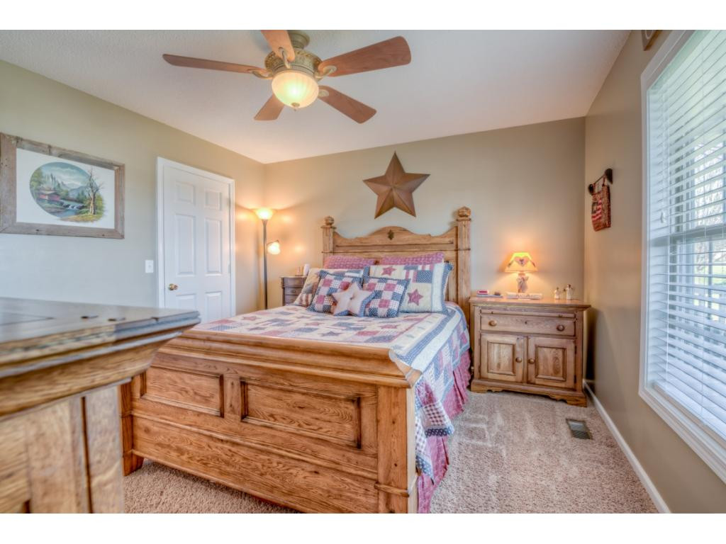 204 Maple Ridge Drive Jonesborough, TN 37659 - Photo 13 of 32 Photo 13