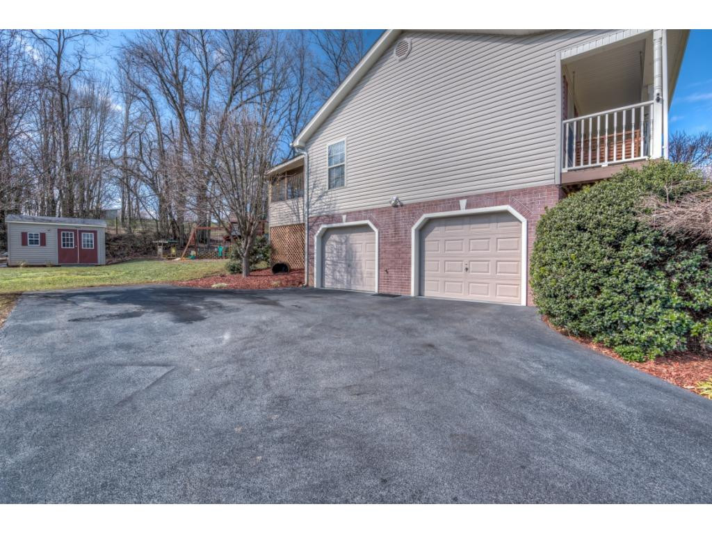 204 Maple Ridge Drive Jonesborough, TN 37659 - Photo 26 of 32 Photo 26