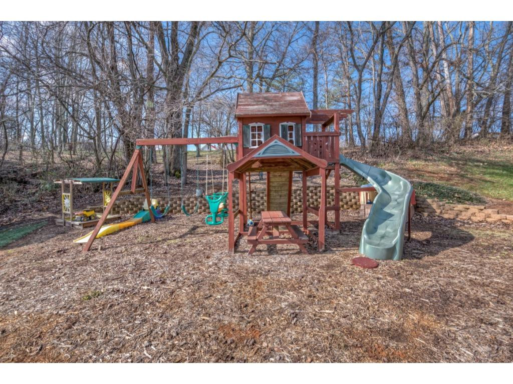 204 Maple Ridge Drive Jonesborough, TN 37659 - Photo 29 of 32 Photo 29