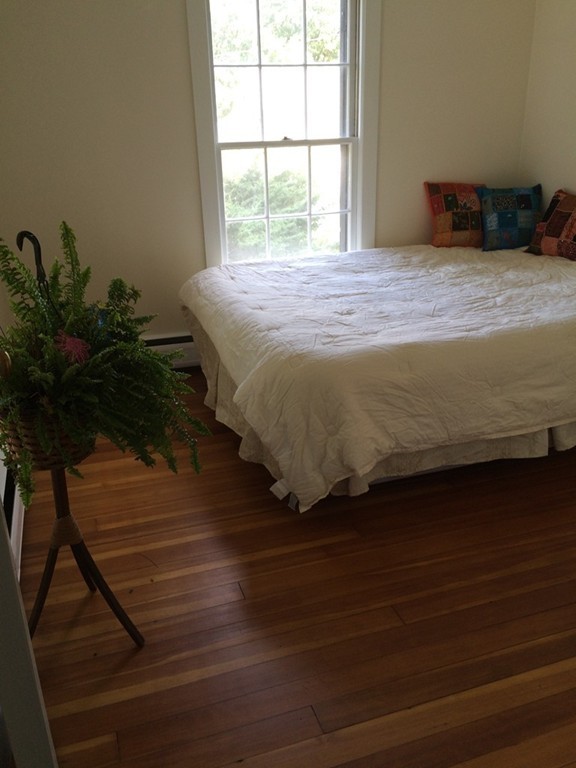 375 Pelham Road Amherst, MA 01002 - Photo 11 of 24