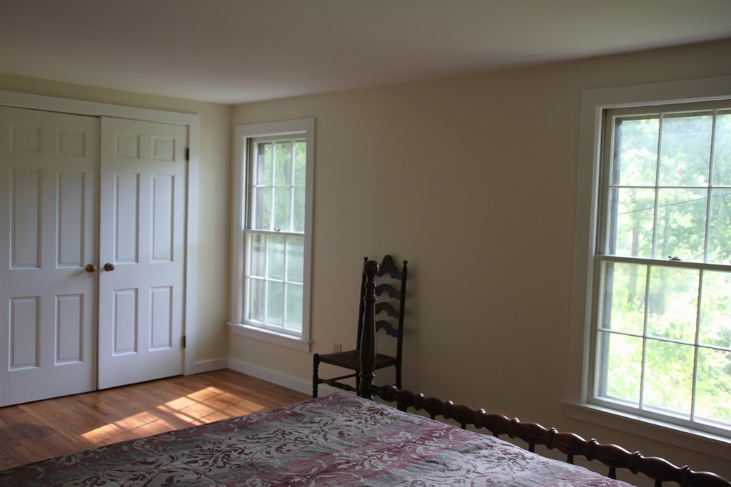 375 Pelham Road Amherst, MA 01002 - Photo 10 of 24