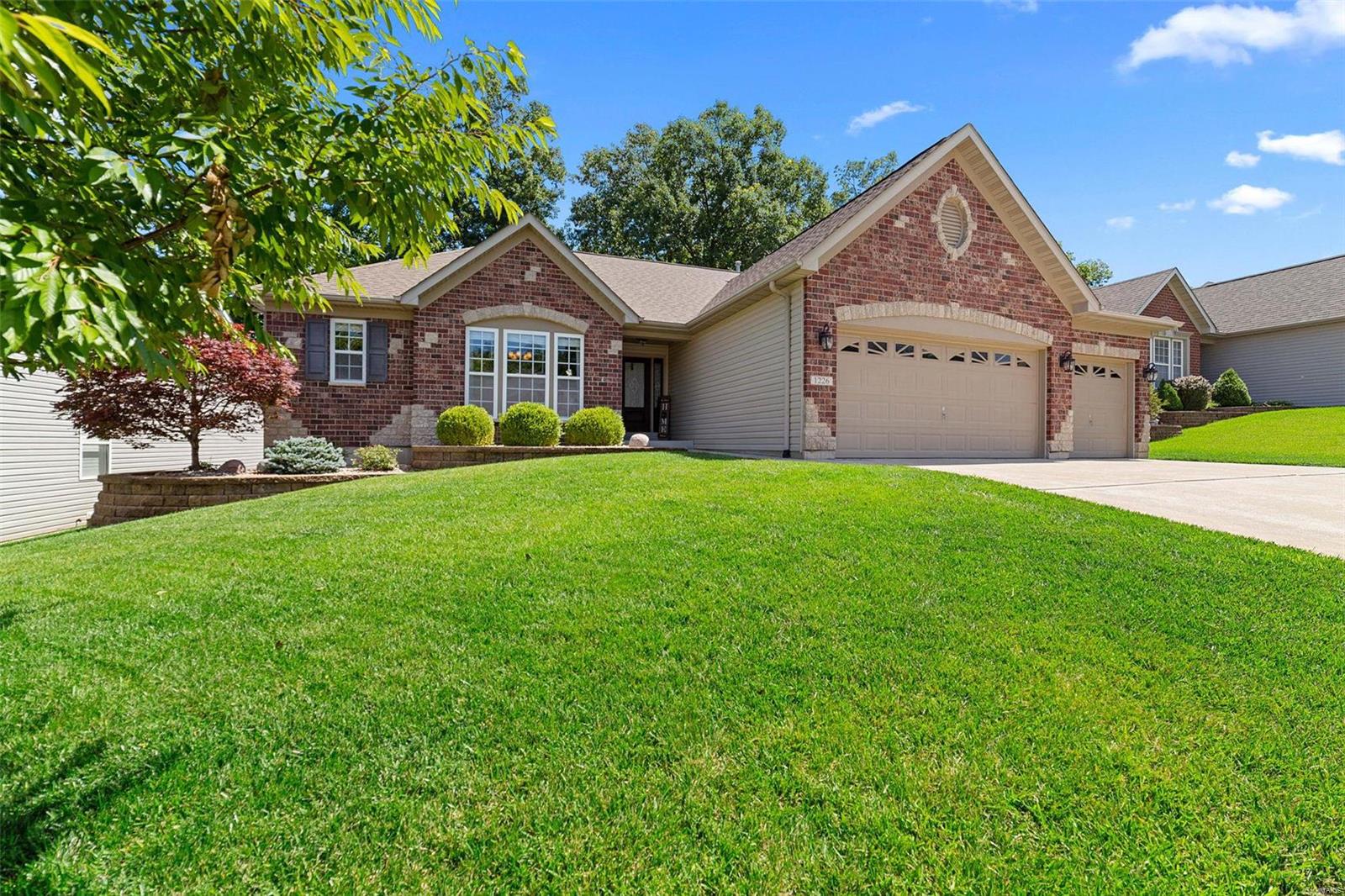 1226 Spring Lilly Drive High Ridge, MO 63049 - Photo 2 of 46