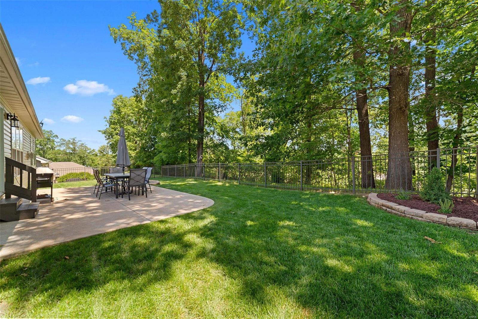 1226 Spring Lilly Drive High Ridge, MO 63049 - Photo 3 of 46