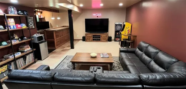 $354,900 | 2615 Northeast Springbrook Street, Blue Springs, MO 64014