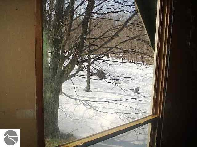 11250 McGregor Road Vanderbilt, MI 49795 - Photo 12 of 13 1691153-11.JPG