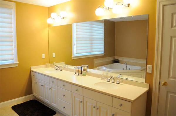 54 Thistle Road North Andover, MA 01845 - Photo 22 of 25 Gallery Image 22