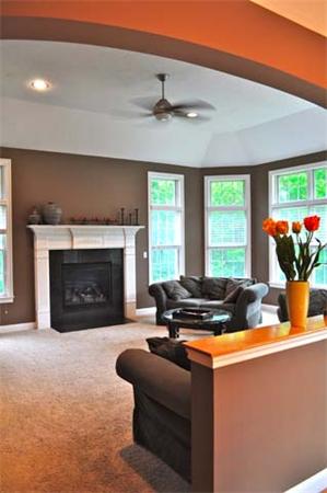 54 Thistle Road North Andover, MA 01845 - Photo 6 of 25 Gallery Image 6