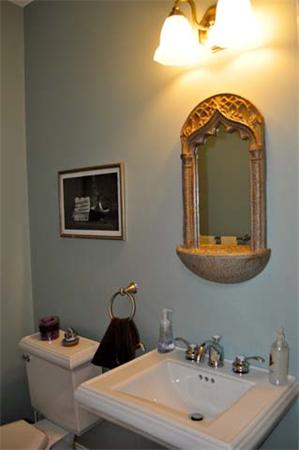 54 Thistle Road North Andover, MA 01845 - Photo 9 of 25 Gallery Image 9
