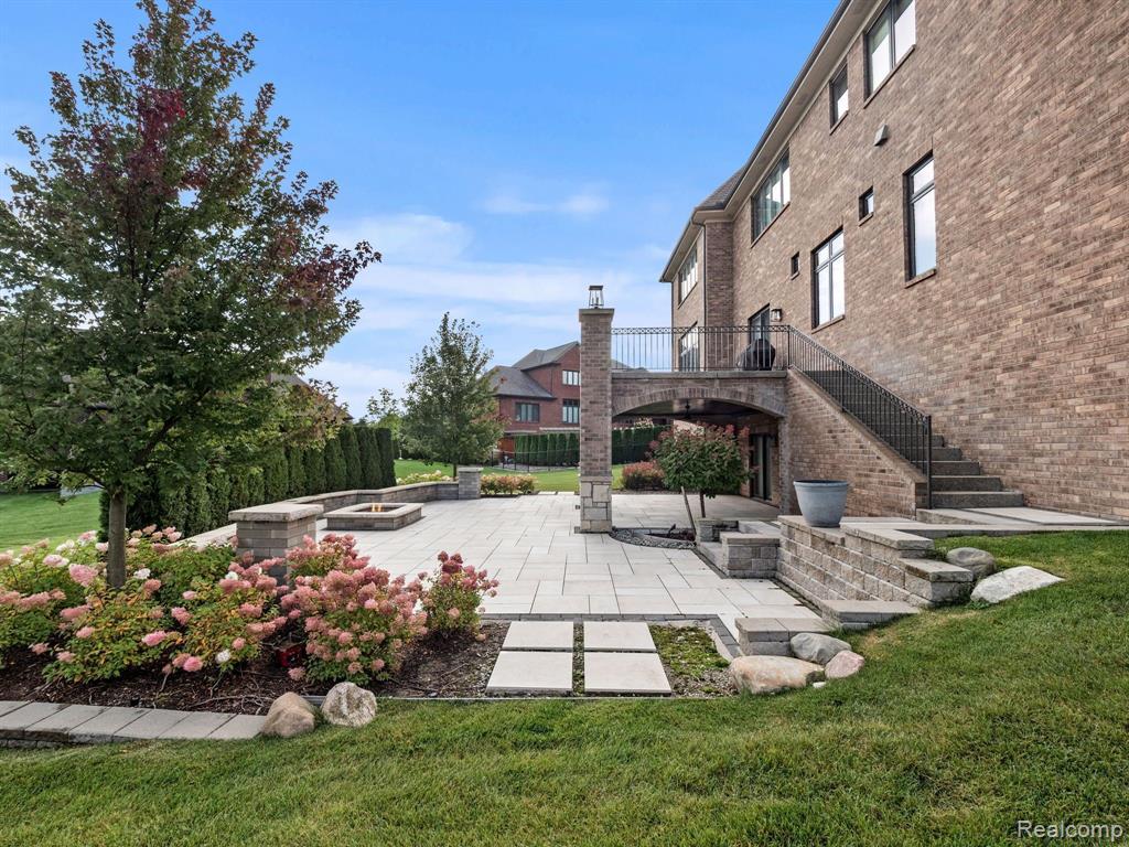 632 Wellington Circle Rochester Hills, MI 48309 - Photo 5 of 40