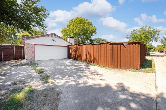 $2,550 | 8400 Willow Creek Drive, Frisco, TX 75034