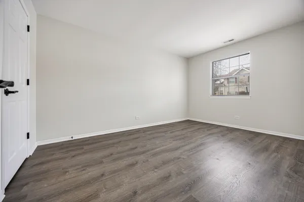 $1,650 | 21 North Park Boulevard, Unit B, Streamwood, IL 60107