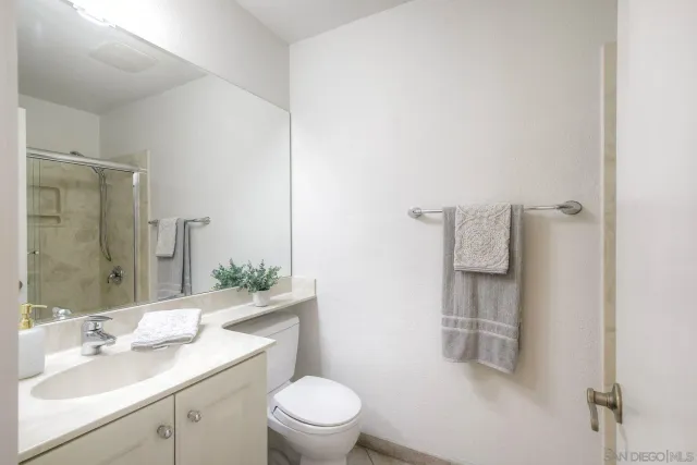 $1,089,000 | 12960 Calle De Las Rosas, San Diego, CA 92129