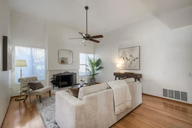 $1,089,000 | 12960 Calle De Las Rosas, San Diego, CA 92129