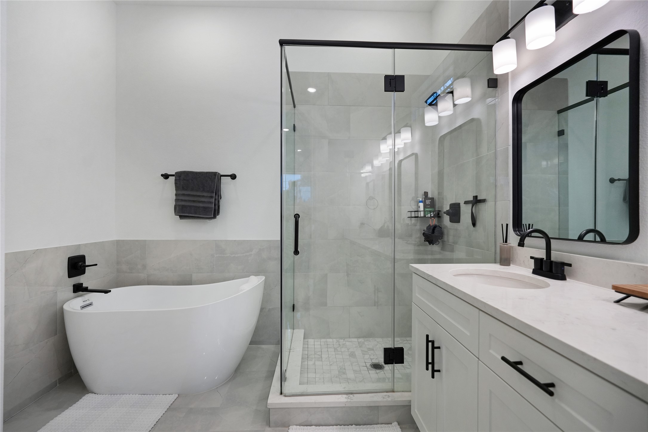 9902 Clark Road, Unit F Houston, TX 77076 - Photo 11 of 15