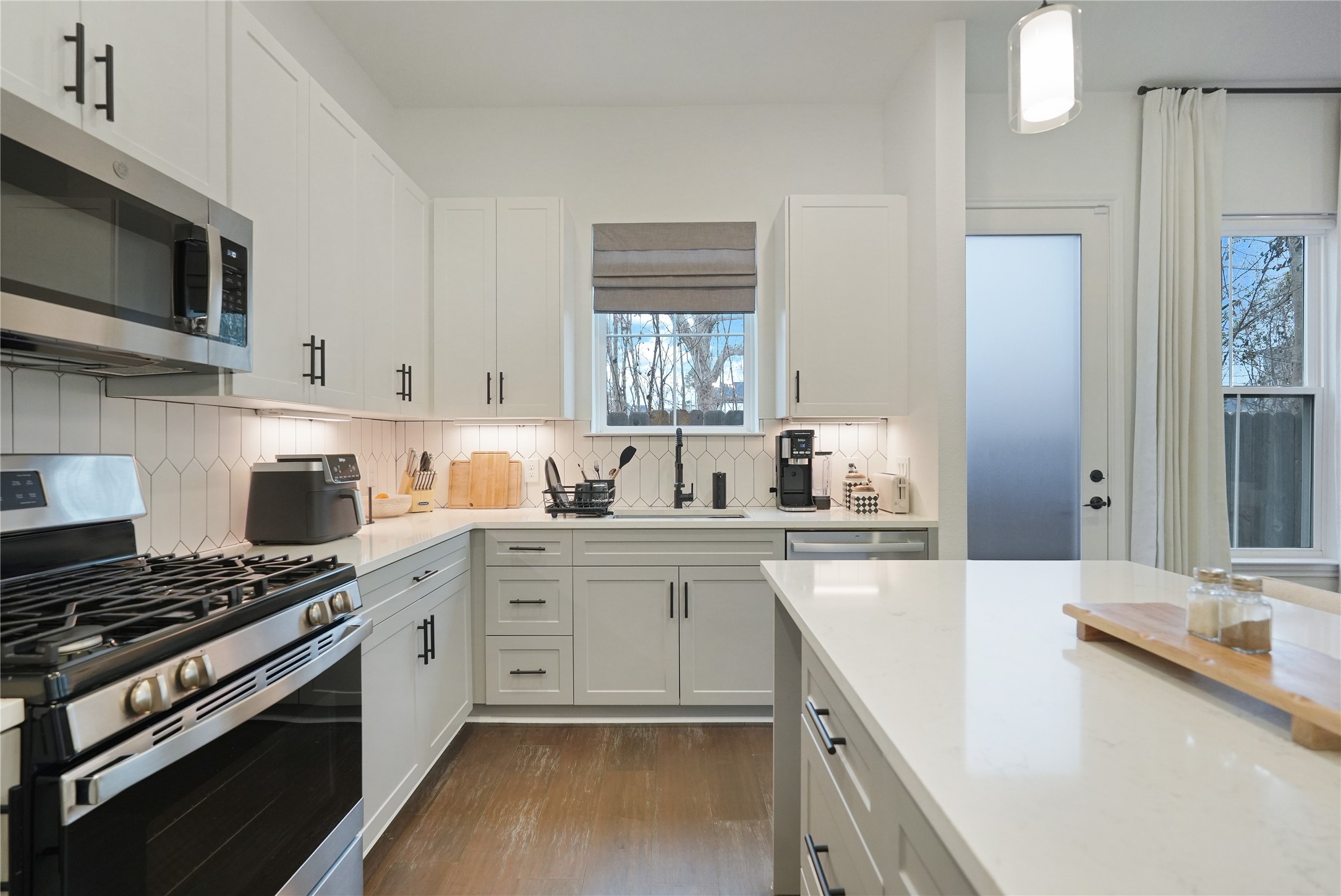 9902 Clark Road, Unit F Houston, TX 77076 - Photo 7 of 15