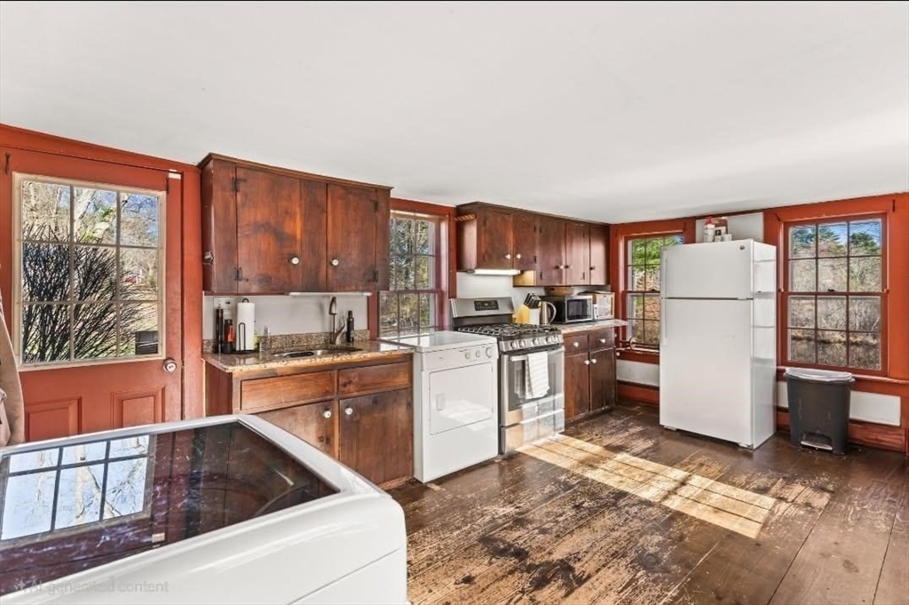 76 Parsonage Road Plympton, MA 02367 - Photo 4 of 31