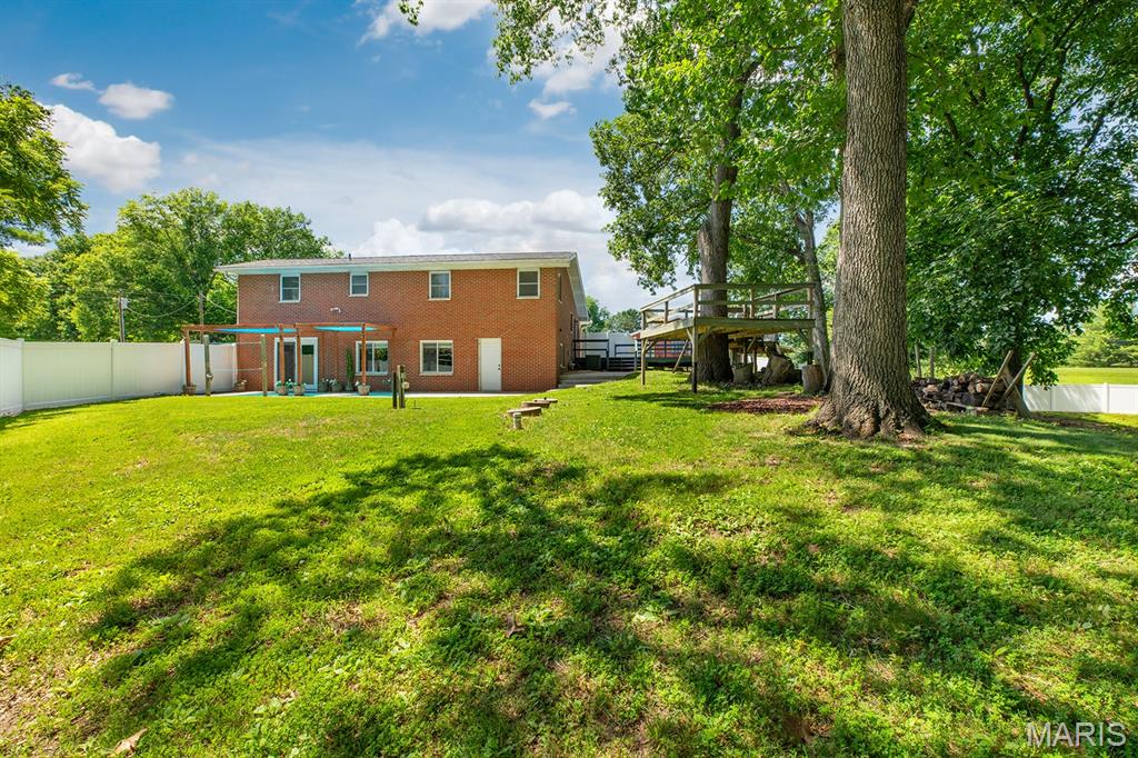 2364 Seminary Road Brighton, IL 62012 - Photo 3 of 57