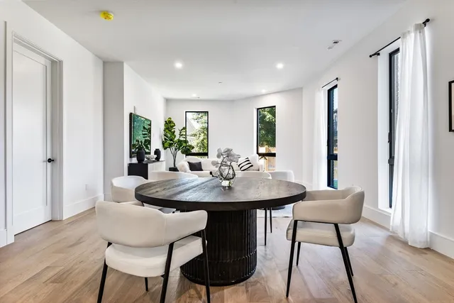 $1,090,000 | 1114 Beacon Street, Unit 203, Newton, MA 02461