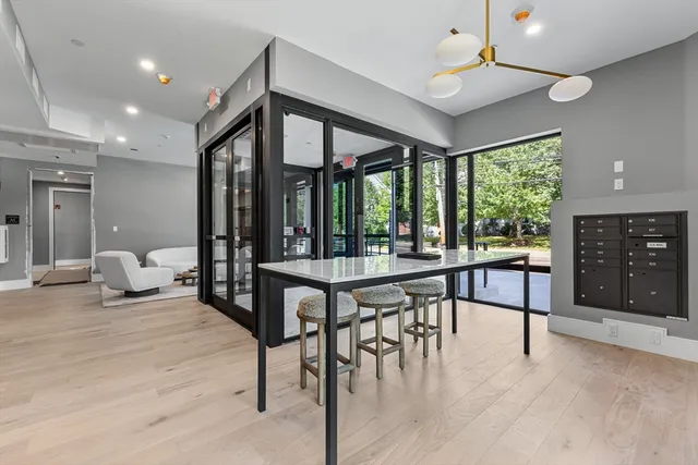 $1,090,000 | 1114 Beacon Street, Unit 203, Newton, MA 02461