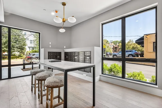 $1,090,000 | 1114 Beacon Street, Unit 203, Newton, MA 02461